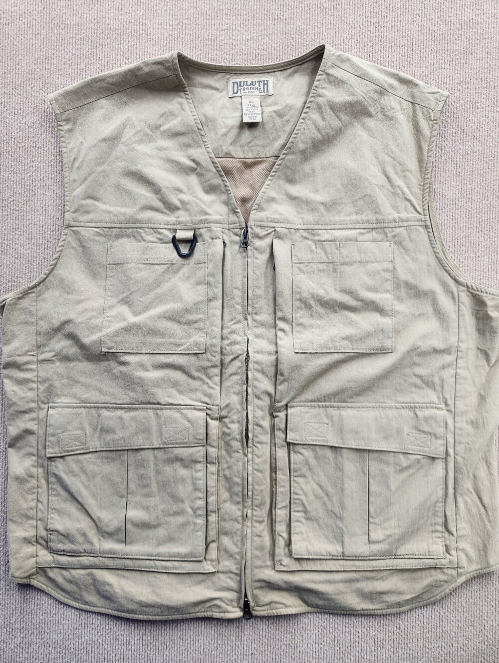 Duluth Trading Co Men's XL Khaki Utility Full Zip Vest Hunting Fishing Hiking